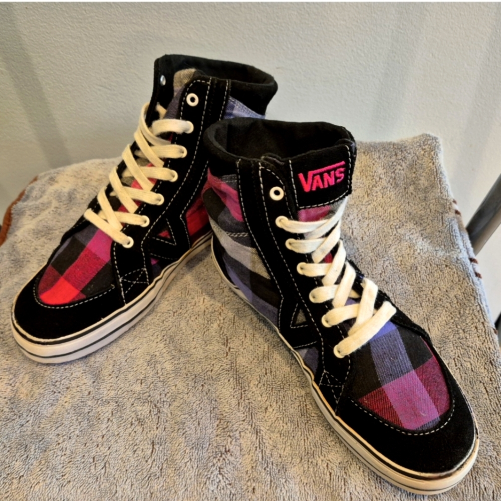 VANS | Vintage 2010 Plaid Hightops | Missy Size 4